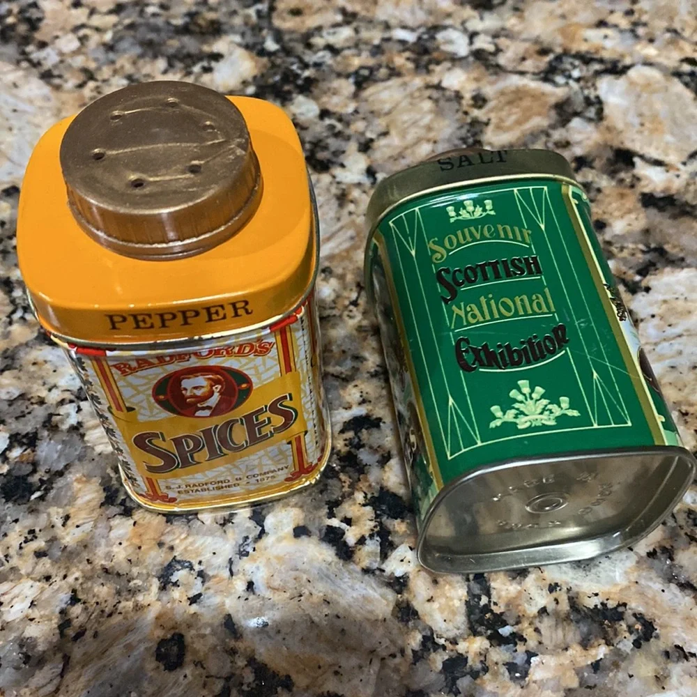 VINTAGE Novelty LIKE NEW Radford Spices Steamship Brand Salt & Pepper Tin Shaker